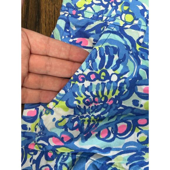 Lilly Pulitzer Women's Multicolor Floral Medium Wash The Walsh Shorts Size 0 - Picture 6 of 12